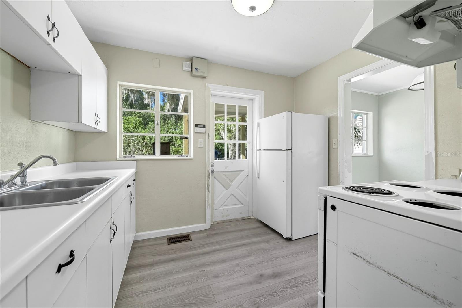 EUSTIS ORANGE AVE SUB - Residential