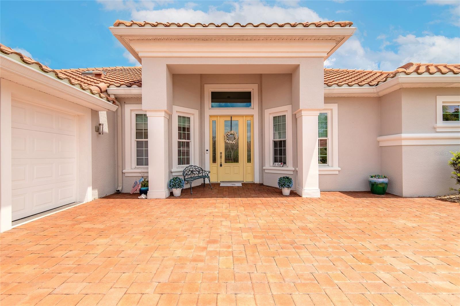 2816 E VENETIAN LAKE CIRCLE