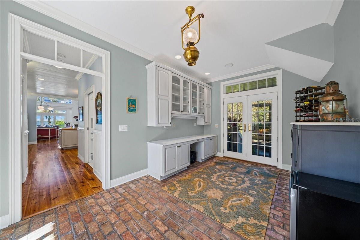 TAVARES PENINSULA TRACTS A-G REP - Residential