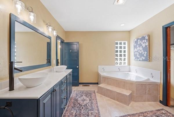 FRUITLAND PARK - Residential
