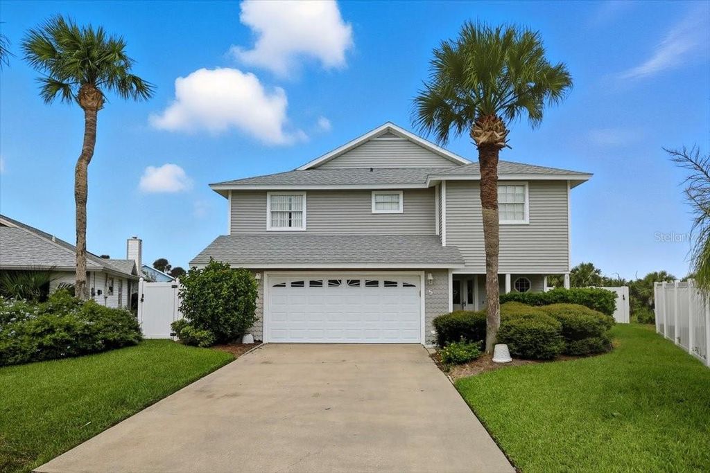 Photo of 5 Nantucket Drive, Palm Coast, FL 32137 (MLS # FC313069)