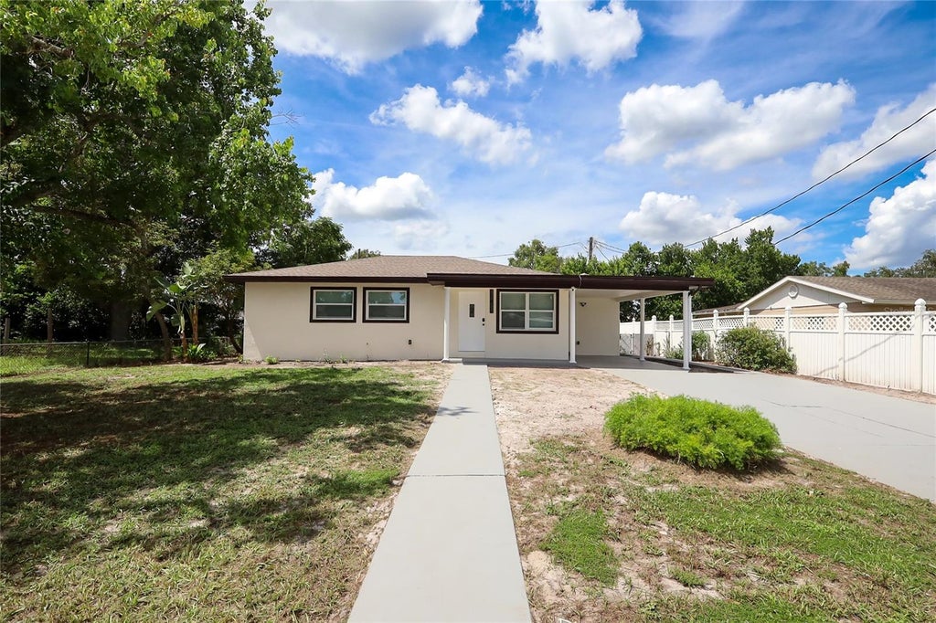 Photo of 431 Hampton Avenue, Lakeland, FL 33801 (MLS # TB8548118)