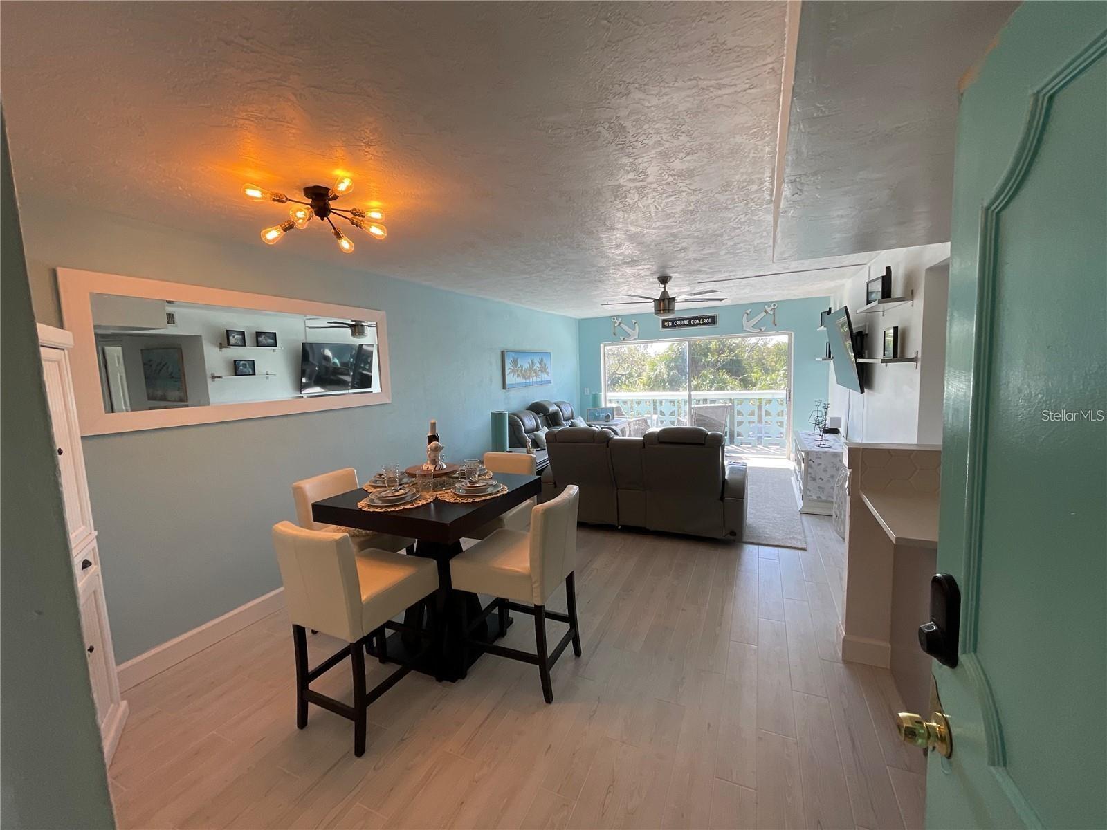 COLUMBIAD PLAZA SUB - Residential Lease