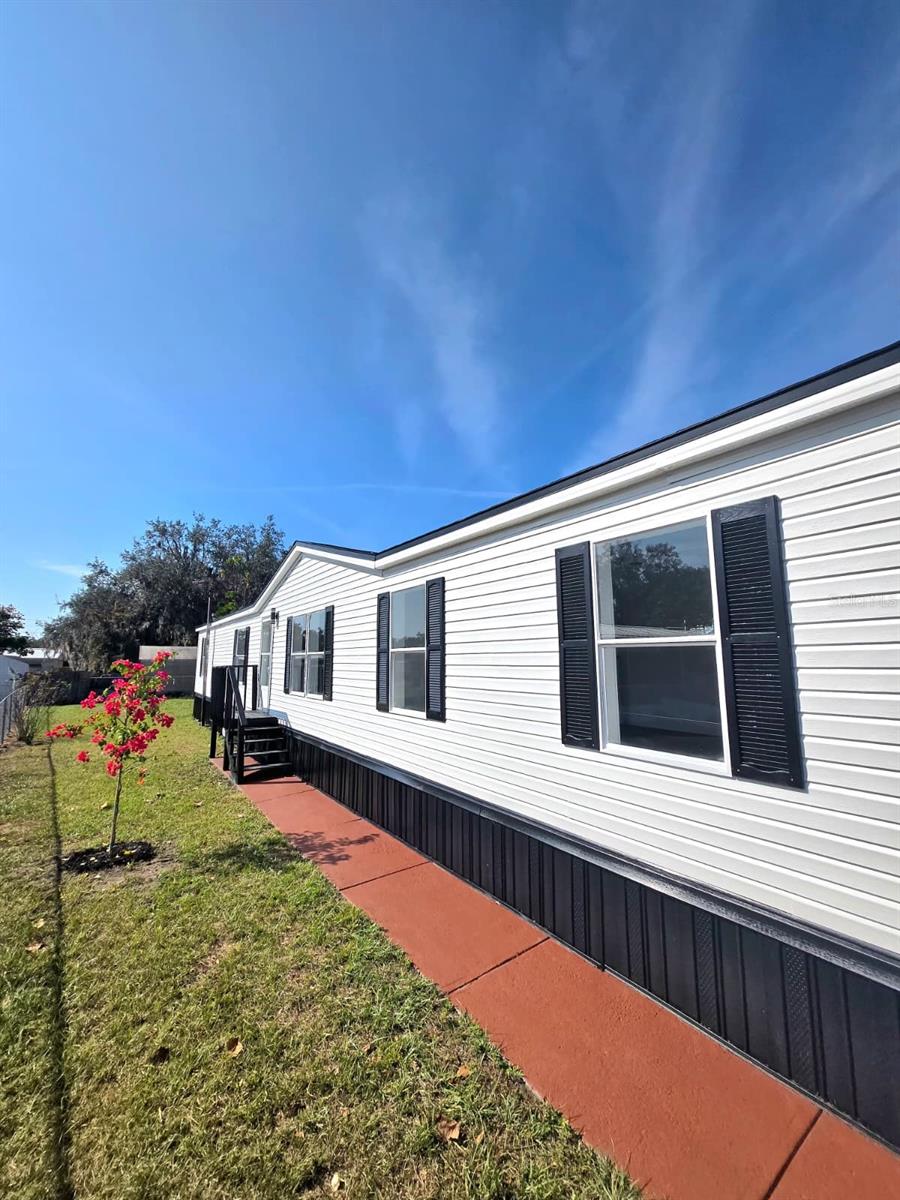 4928 ROLLINGLEN LOOP E