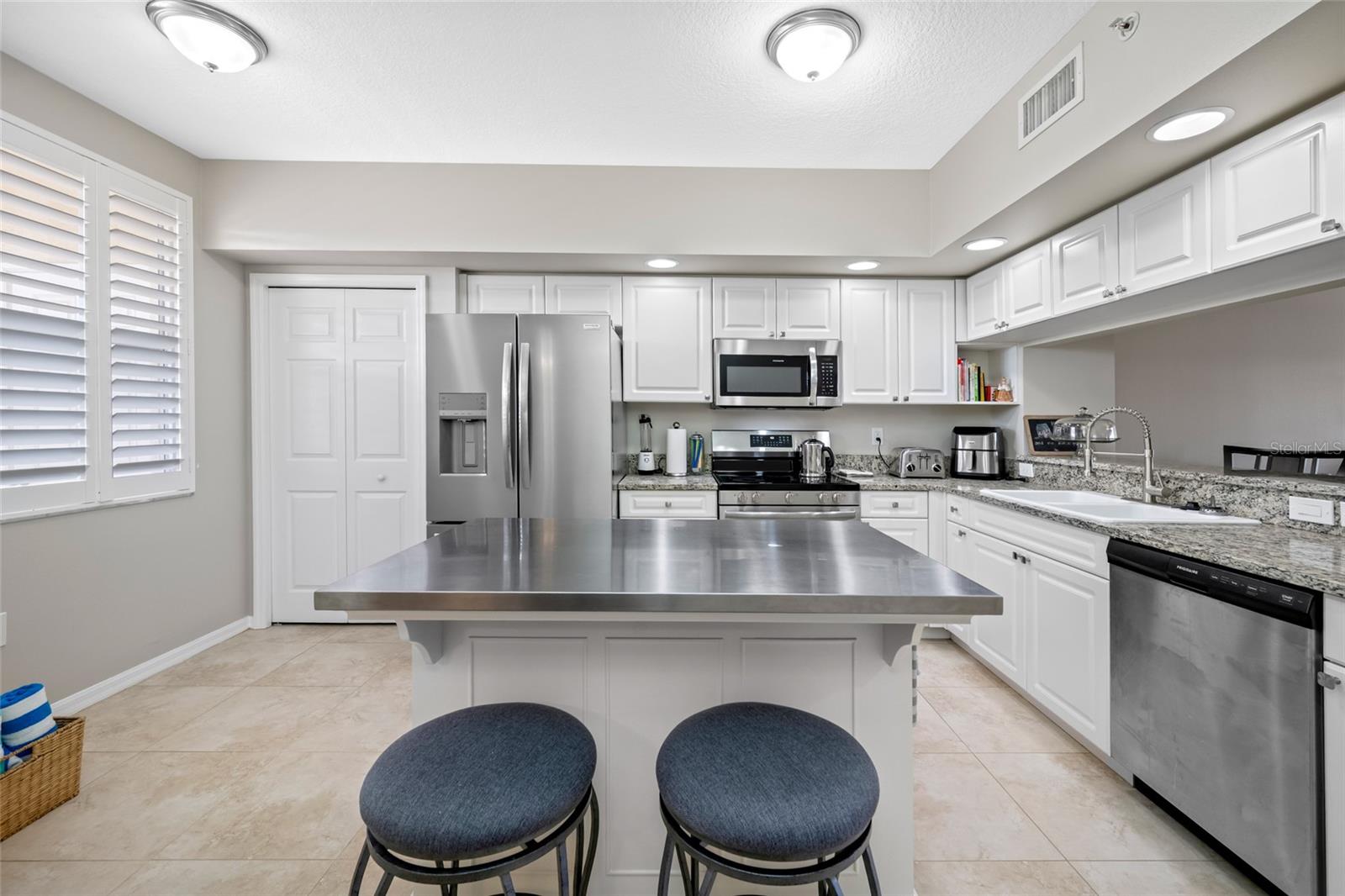 GOLF LAKE CONDO V AT EAST BAY - Residential