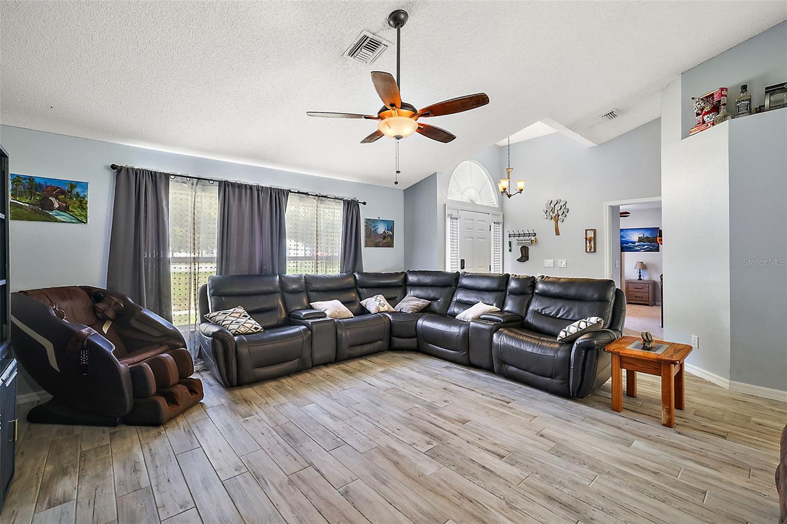 GROVELAND HIDDEN LAKES ESTATES PH 03 - Residential