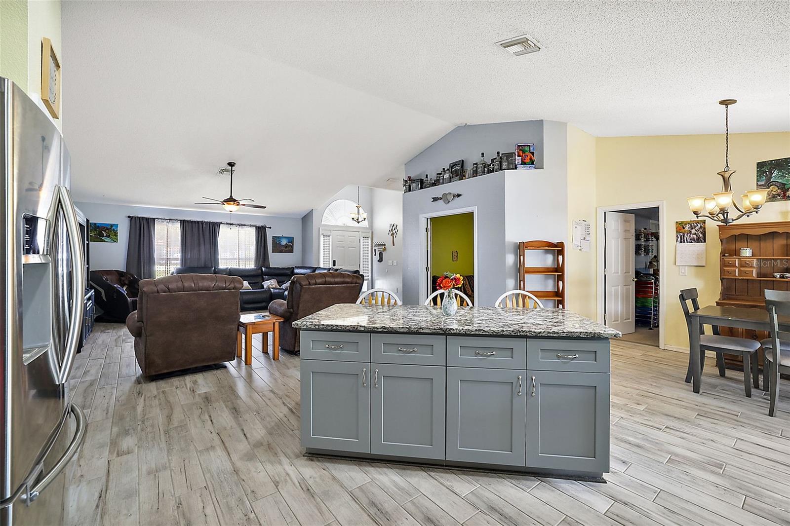 GROVELAND HIDDEN LAKES ESTATES PH 03 - Residential