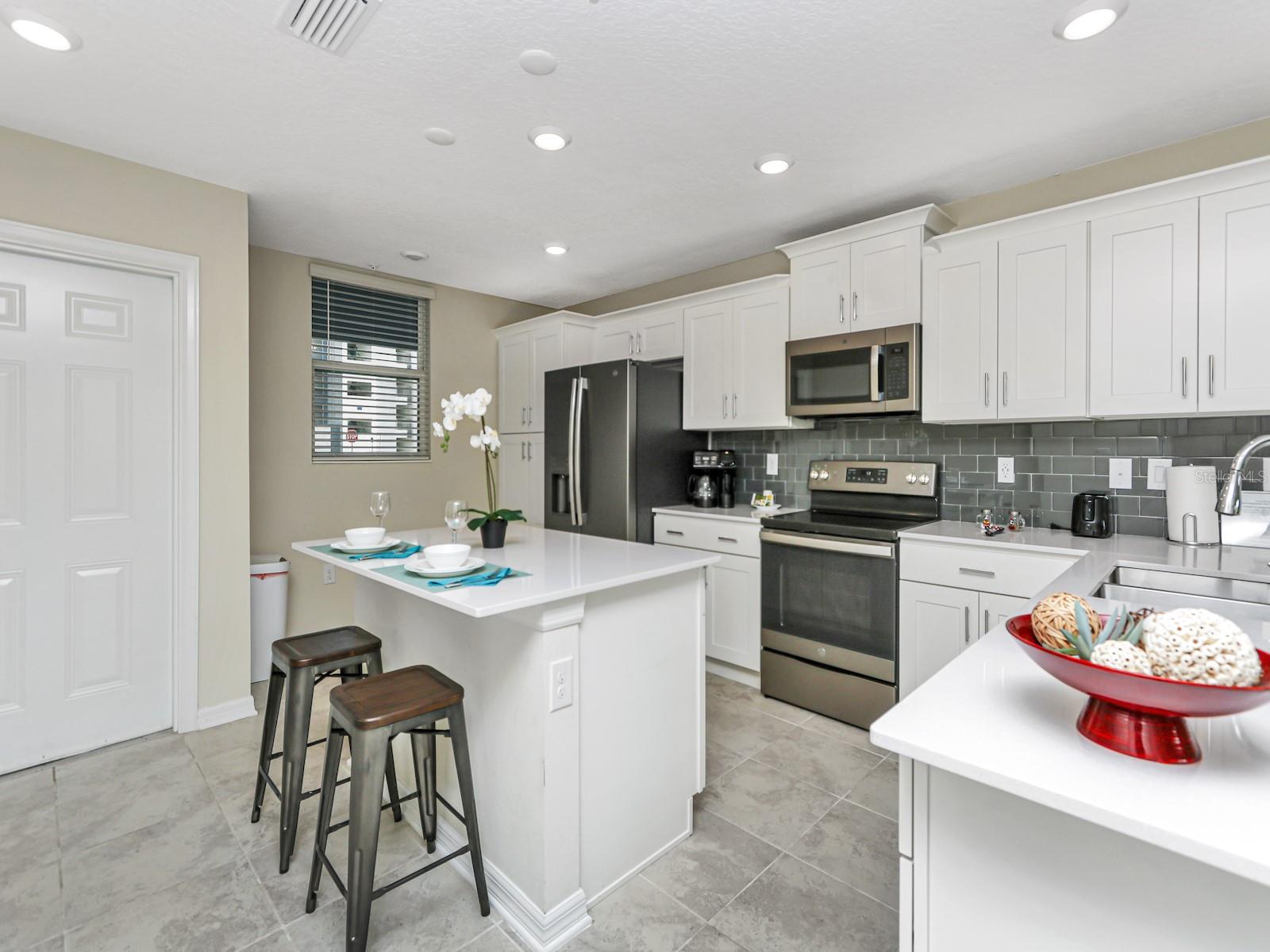 THE TERRACES AT STOREY LAKE CONDO 3 PH 9 - Residential