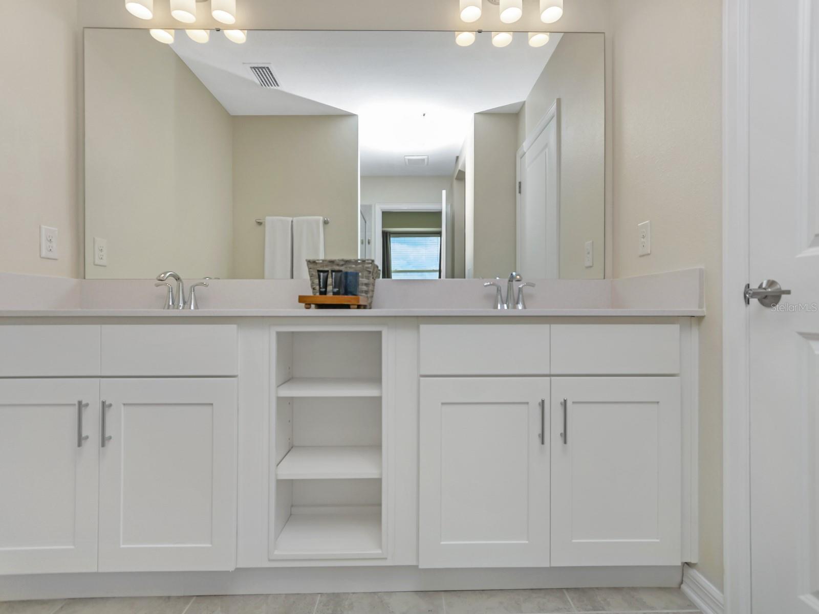 THE TERRACES AT STOREY LAKE CONDO 3 PH 9 - Residential