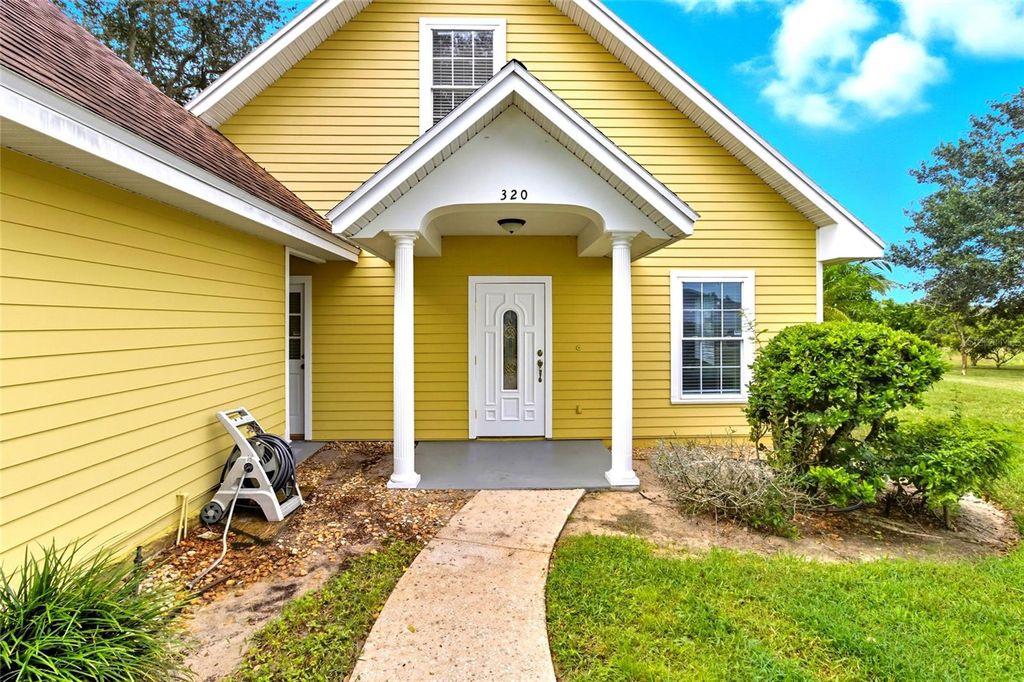 Photo of 320 Starr Ridge Drive, Lake Wales, FL 33898 (MLS # L4956148)