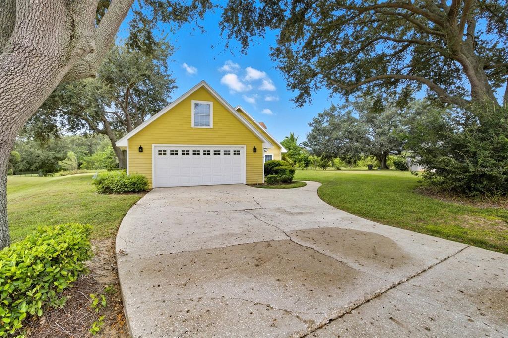 Photo of 320 Starr Ridge Drive, Lake Wales, FL 33898 (MLS # L4956148)