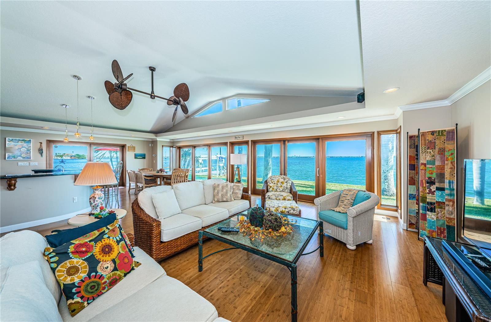 BELLE VISTA POINT 2ND ADD - Residential