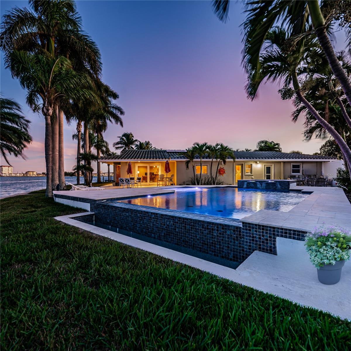 BELLE VISTA POINT 2ND ADD - Residential