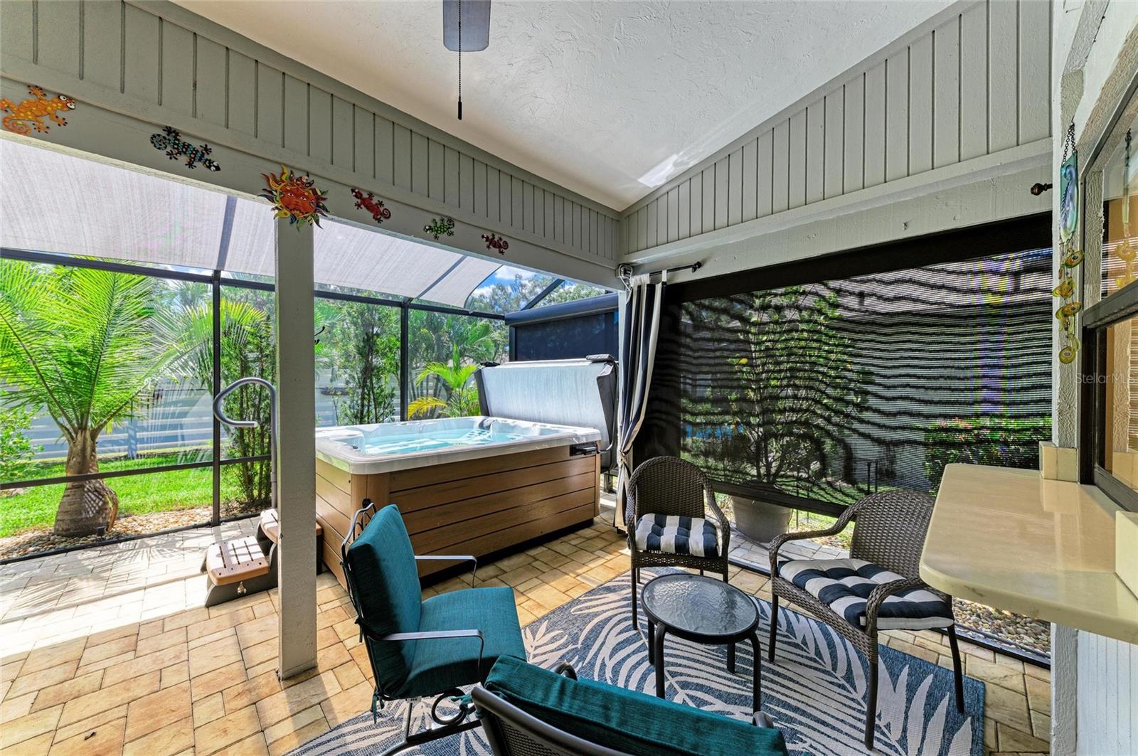 PINE TRACE - Residential