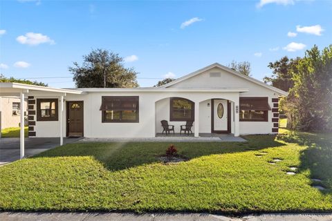 Photo of 608 William Avenue, Winter Haven, FL 33880 (MLS # TB8438332)