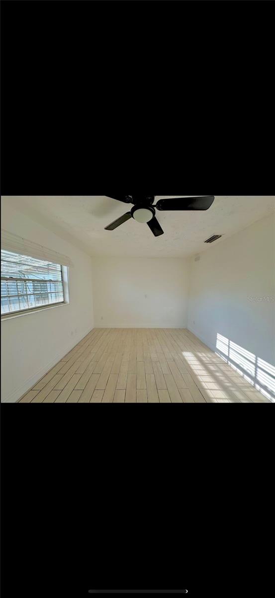 1-Bedroom Apartment Near Florida Mall – In-Unit Laundry!
Discover comfort and convenience in this cozy 1-bedroom, 1-bathroom apartment located just minutes from the Florida Mall. This private unit features in-unit laundry, a well-lit living space, and a functional kitchen.
Convenient location near shopping, dining, and public transportation
In-unit washer and dryer for your convenience
$1,100 security deposit
Quiet neighborhood
Light and water bills included
Don’t miss out on this great opportunity! Contact us today to schedule a viewing.
Renter Insurance Required