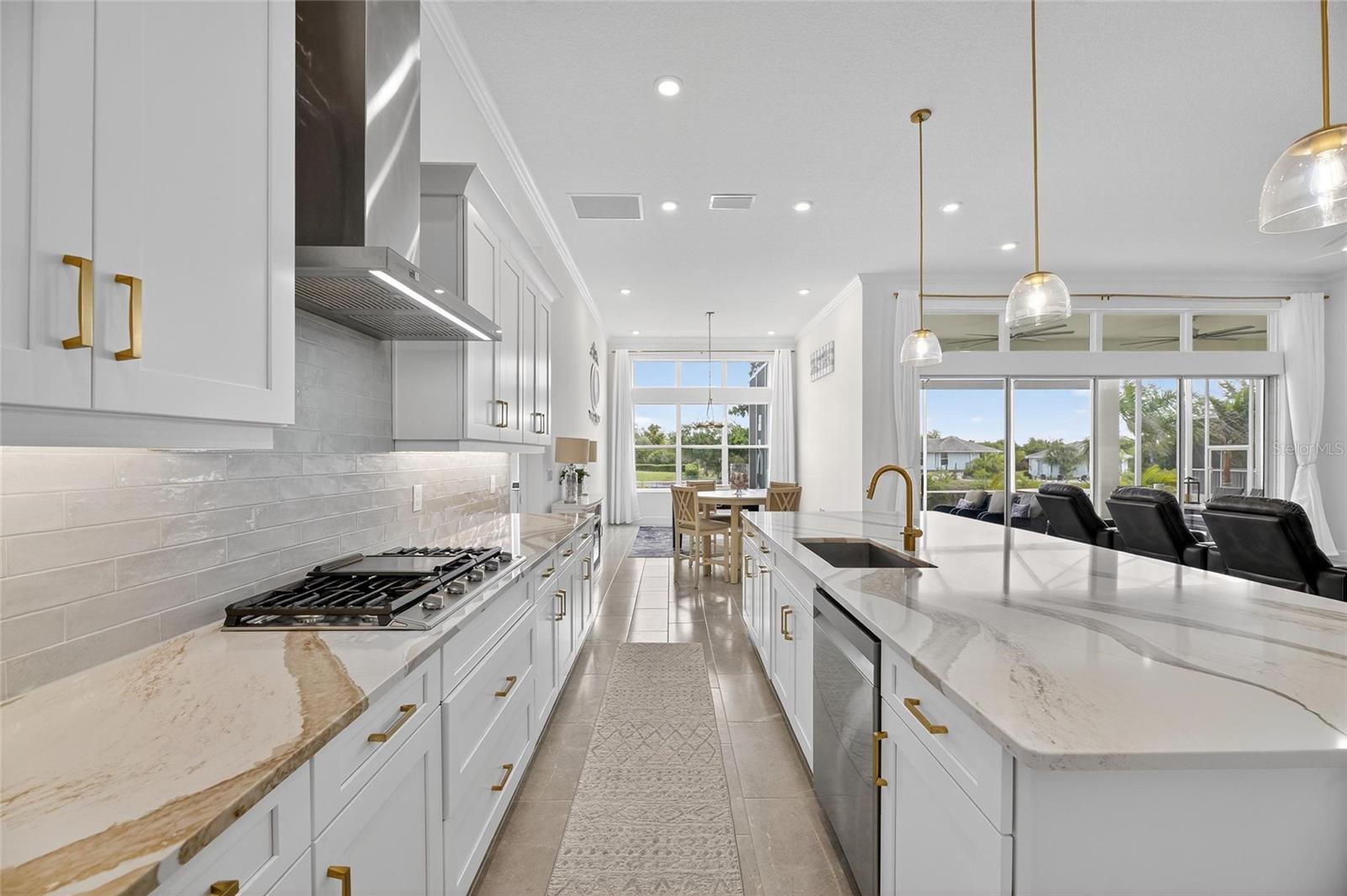 MARISOL POINTE - Residential