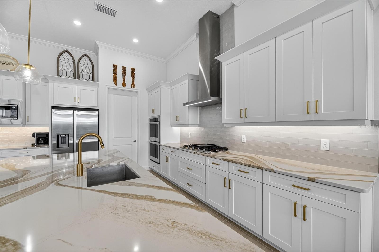 MARISOL POINTE - Residential