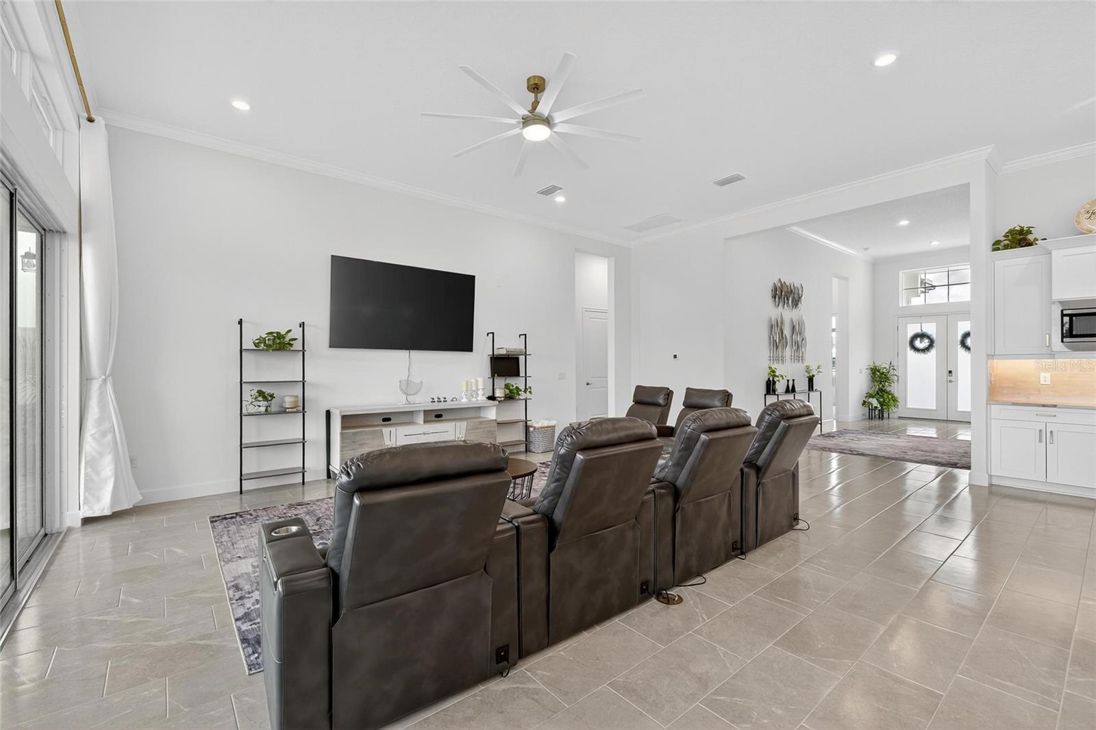 MARISOL POINTE - Residential