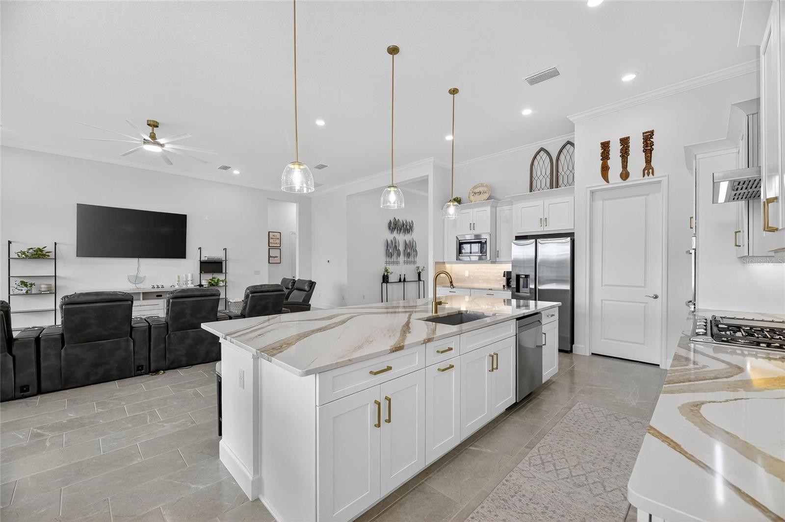 MARISOL POINTE - Residential