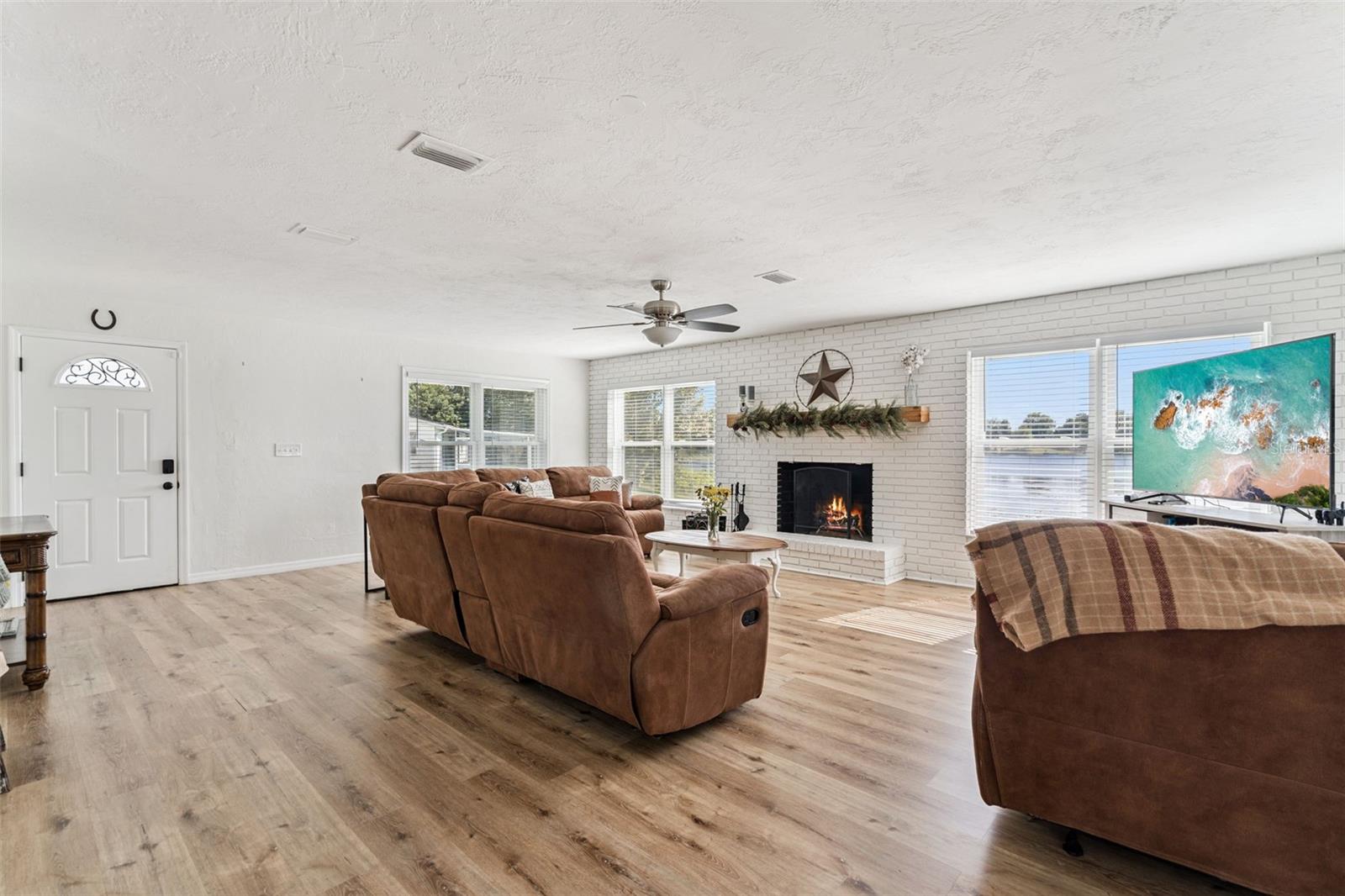 DELTONA LAKES UNIT 76 - Residential