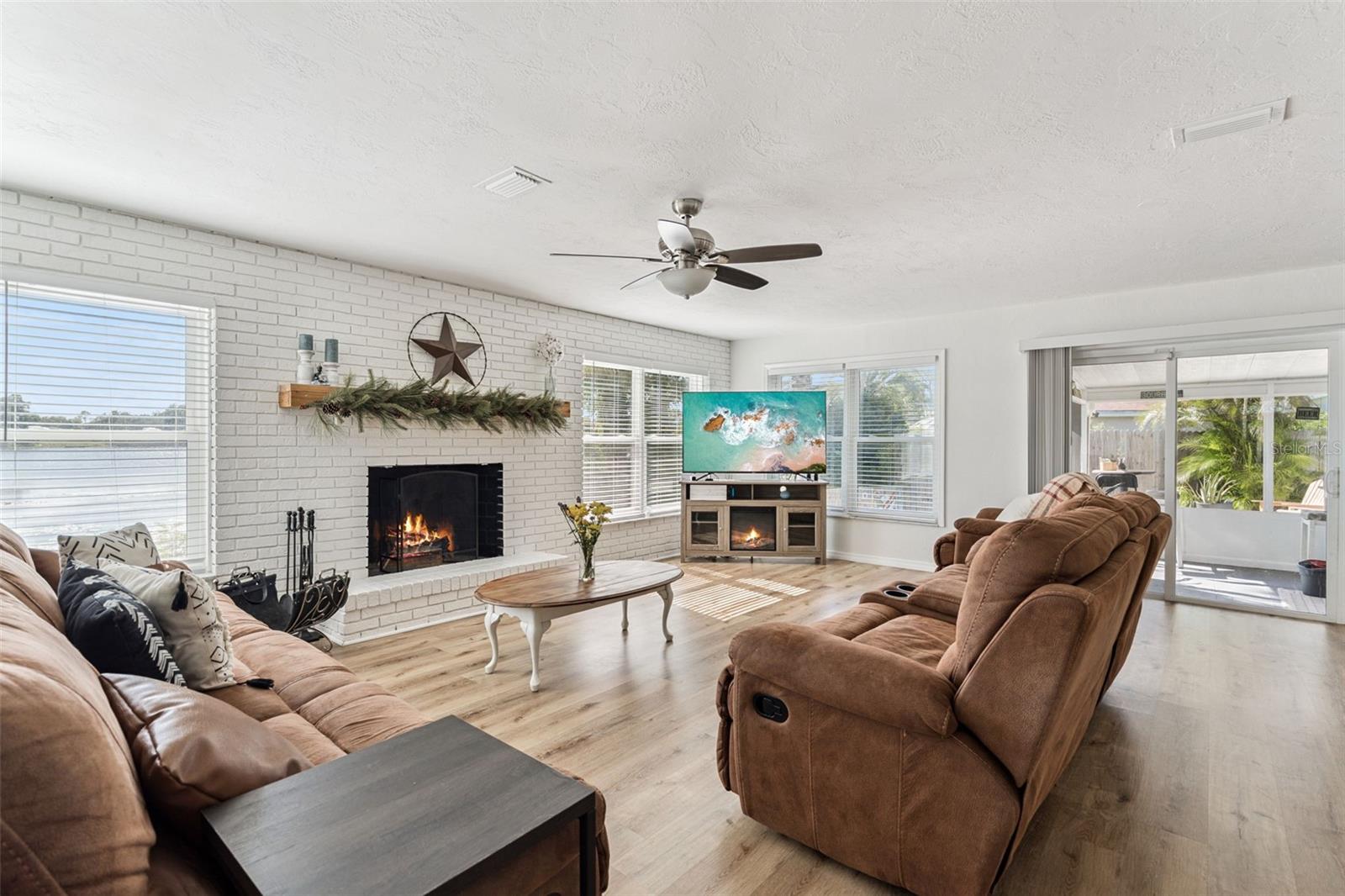 DELTONA LAKES UNIT 76 - Residential