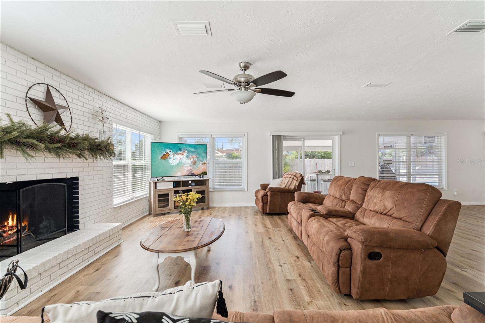 DELTONA LAKES UNIT 76 - Residential