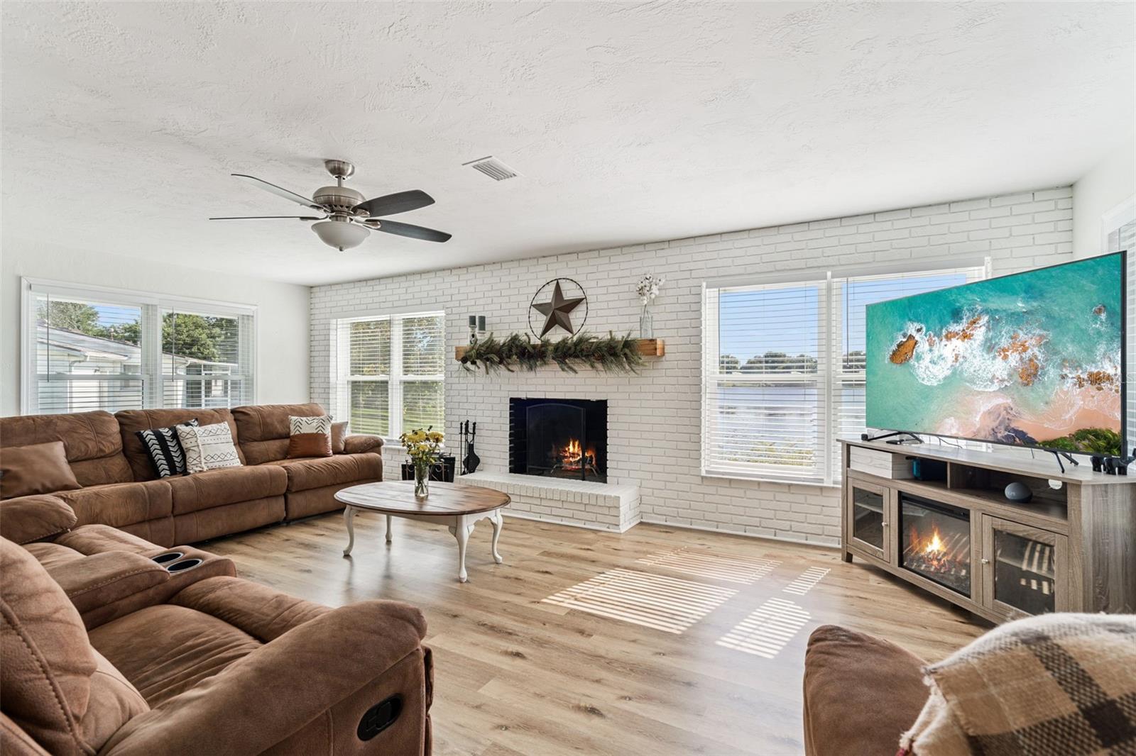DELTONA LAKES UNIT 76 - Residential