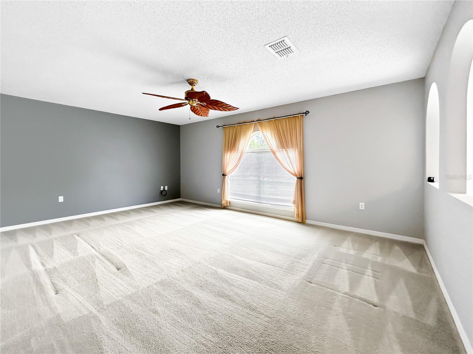 RANDA RIDGE PH 01 - Residential Lease