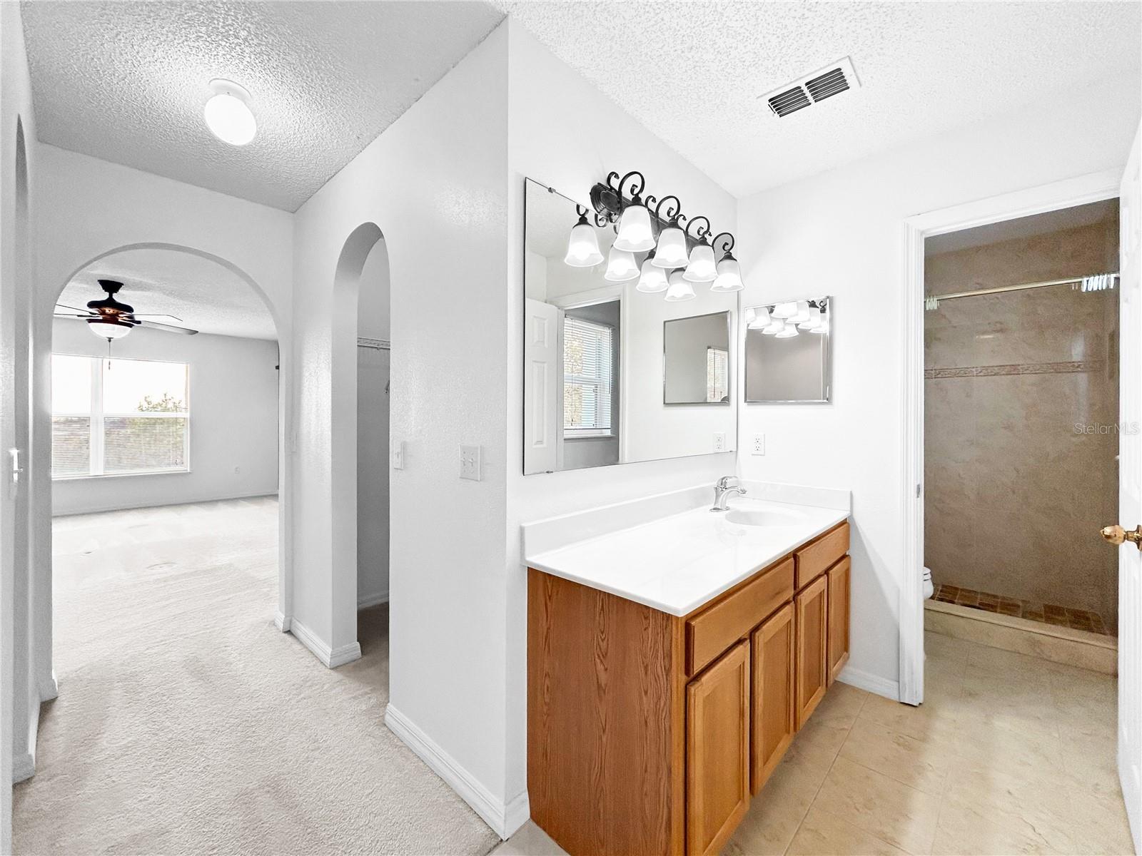 RANDA RIDGE PH 01 - Residential Lease