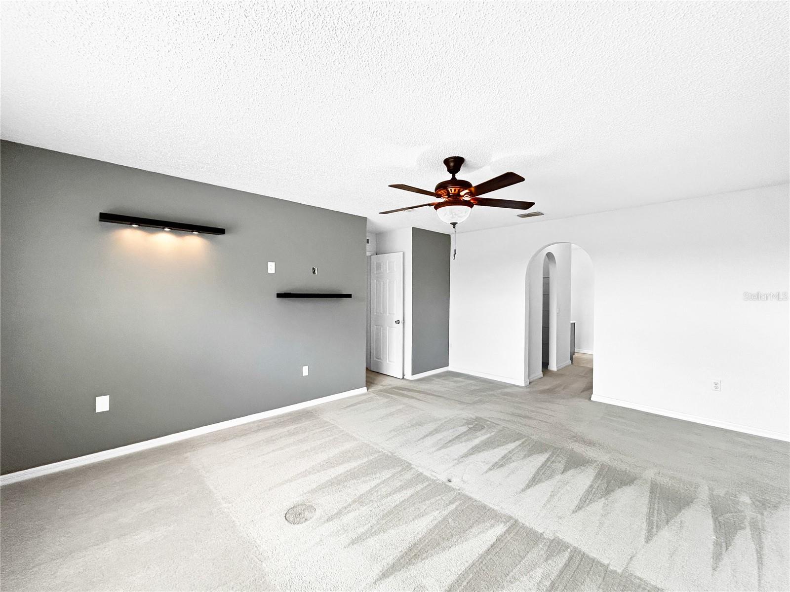 RANDA RIDGE PH 01 - Residential Lease