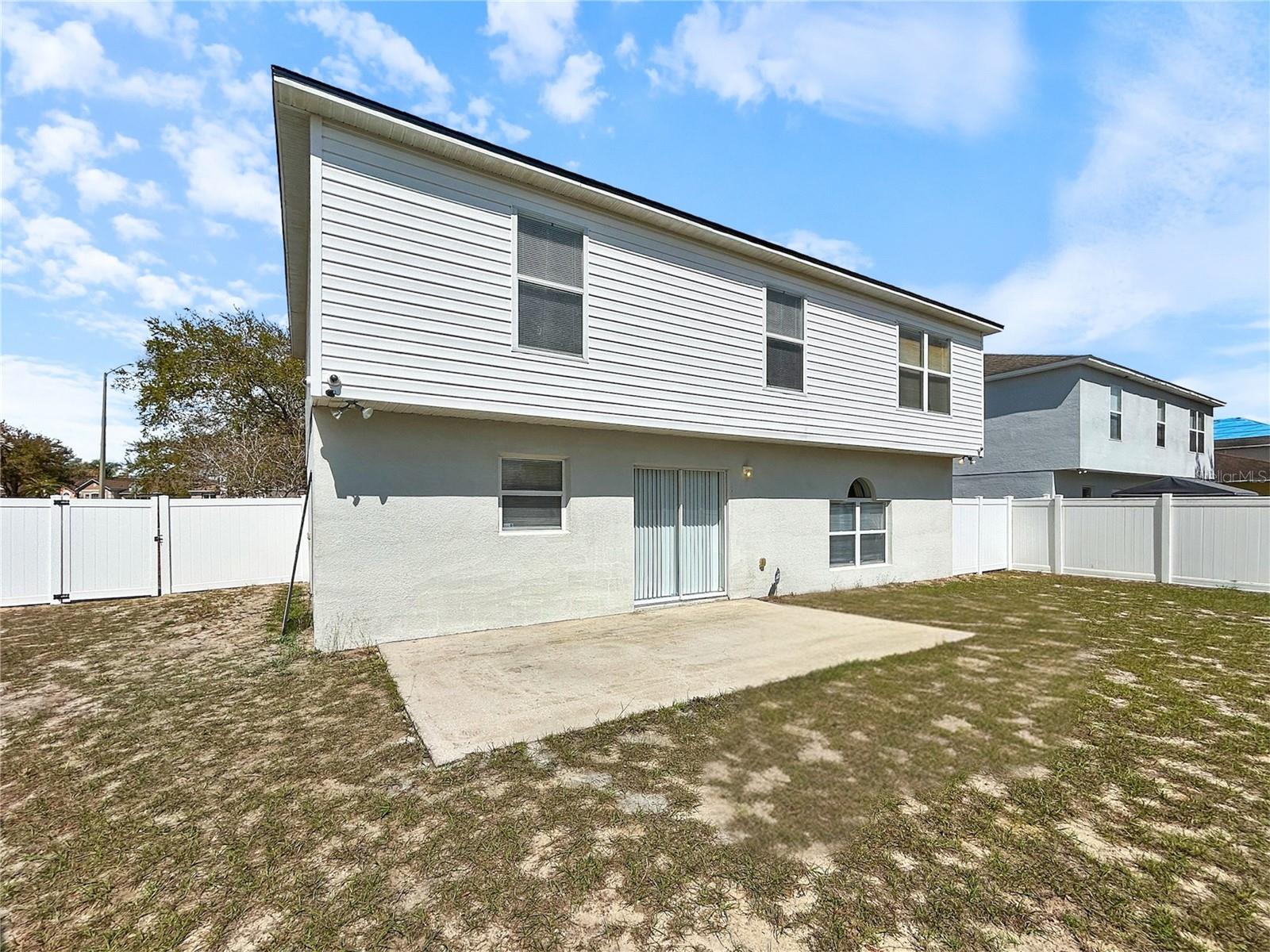 RANDA RIDGE PH 01 - Residential Lease