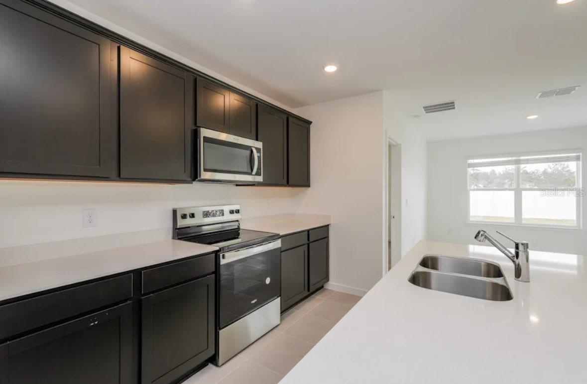 CALDERA PH 3 & 4 - Residential Lease