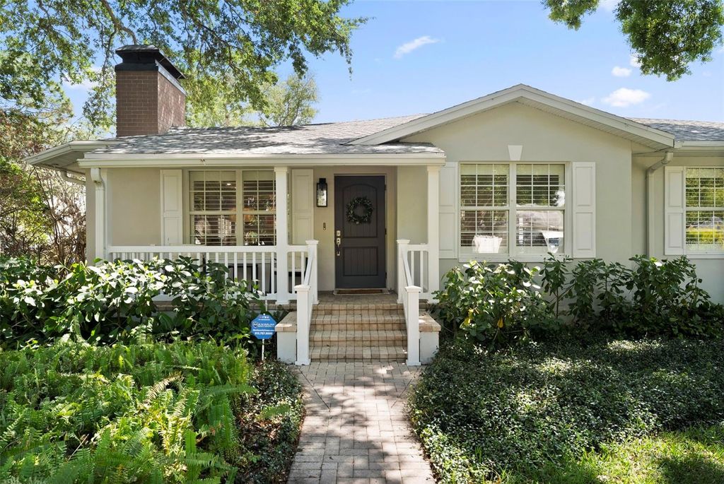 Photo of 4002 W Kensington Avenue, Tampa, FL 33629 (MLS # TB8494125)