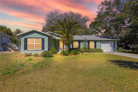 Photo of 185 Dover Lane, Deland, FL 32724 (MLS # V4947703)