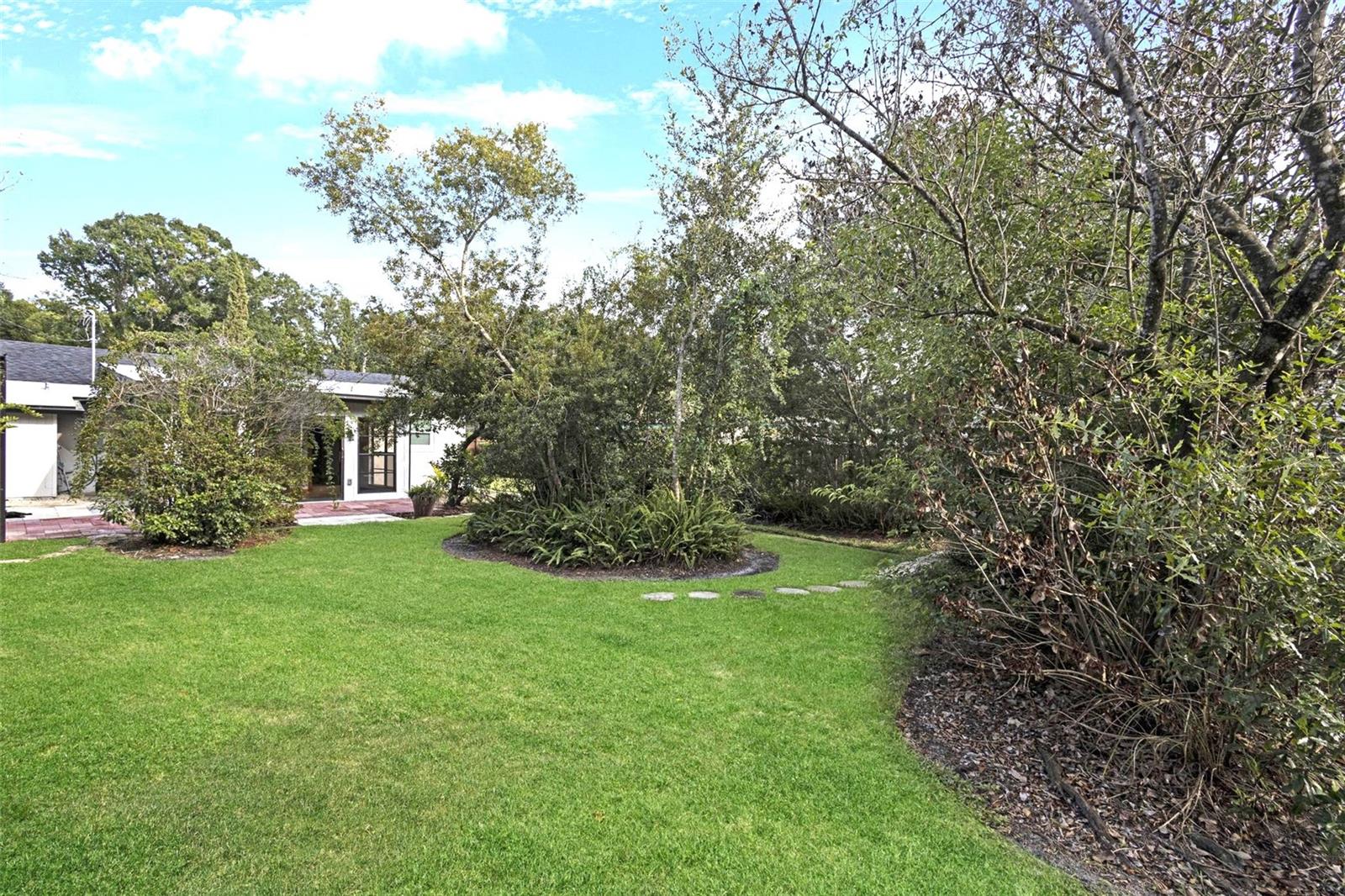 REPLAT PT PLEASANT PARK SUB - Residential Lease