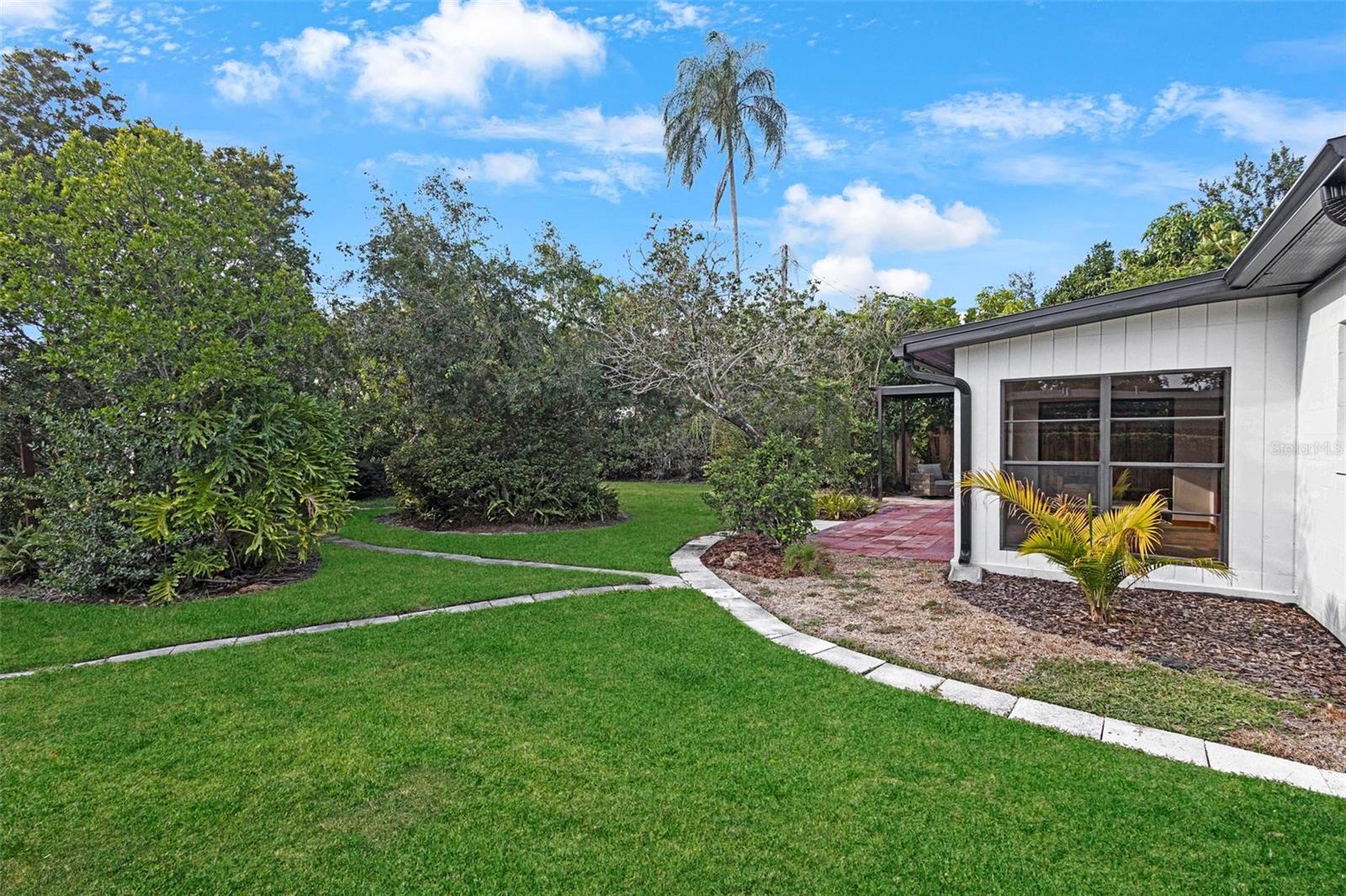 REPLAT PT PLEASANT PARK SUB - Residential Lease