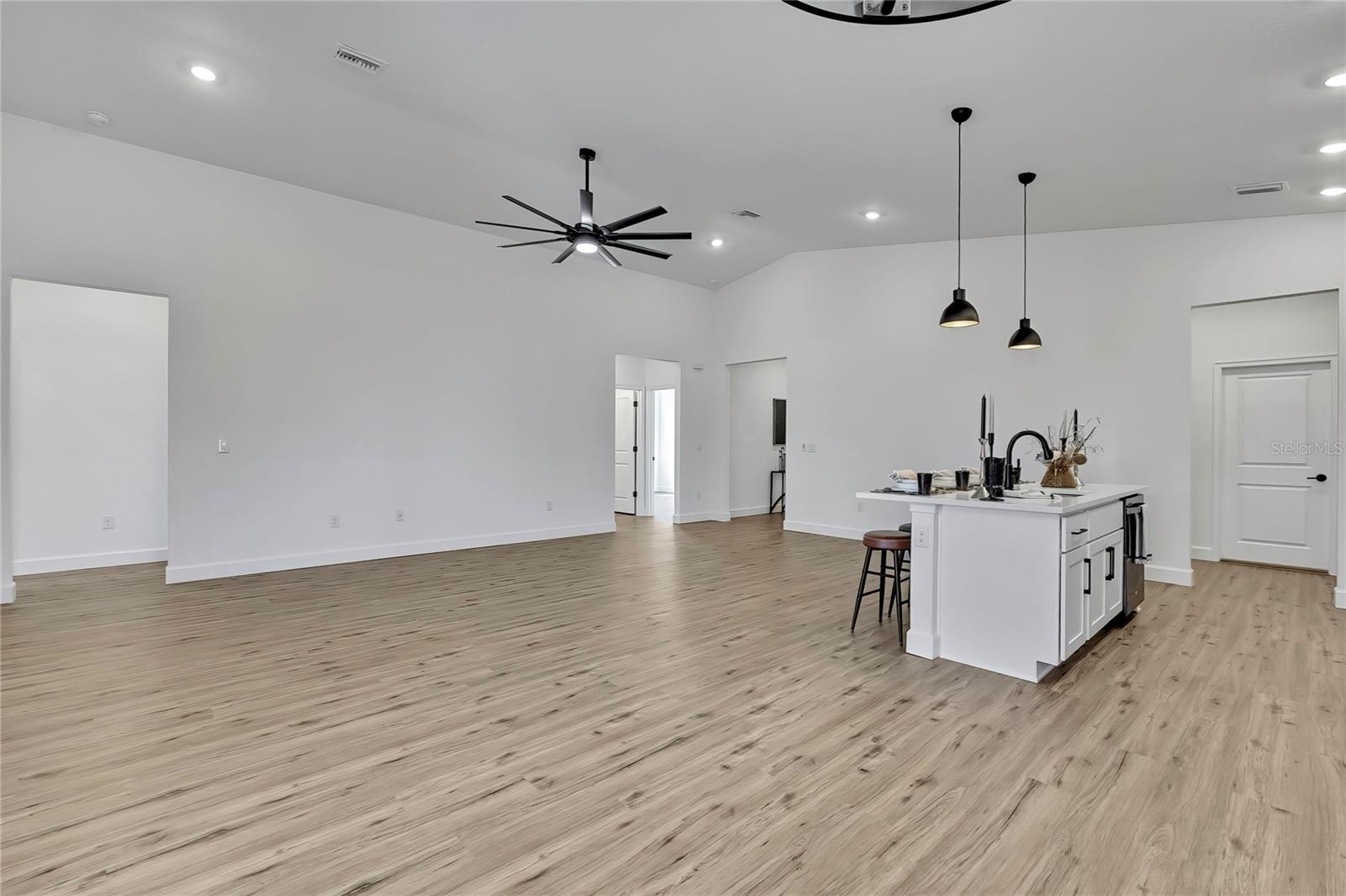 SPRING HILL - Residential