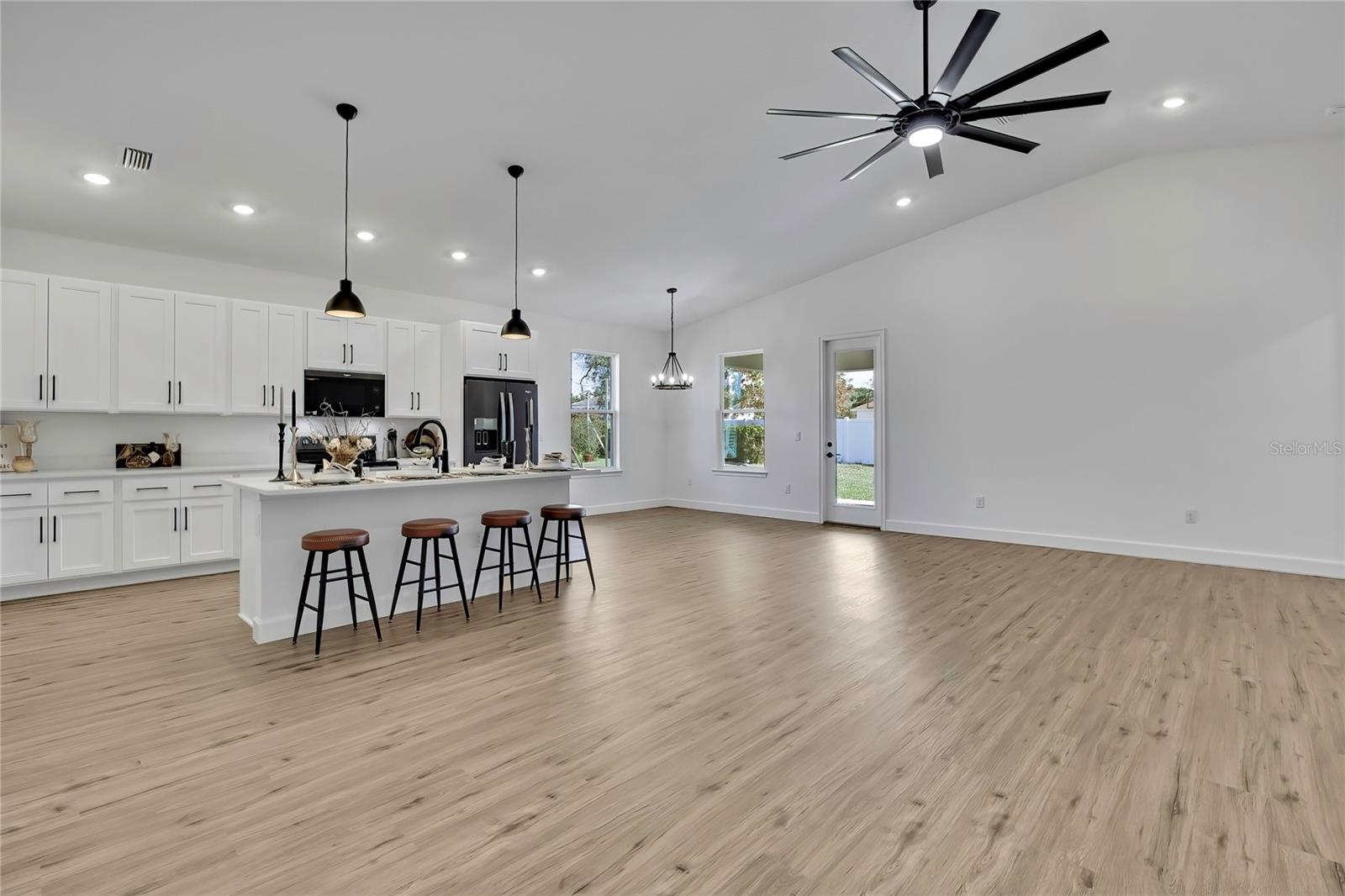 SPRING HILL - Residential