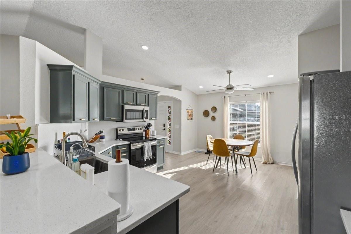 MARINERS GATE PH 01 - Residential