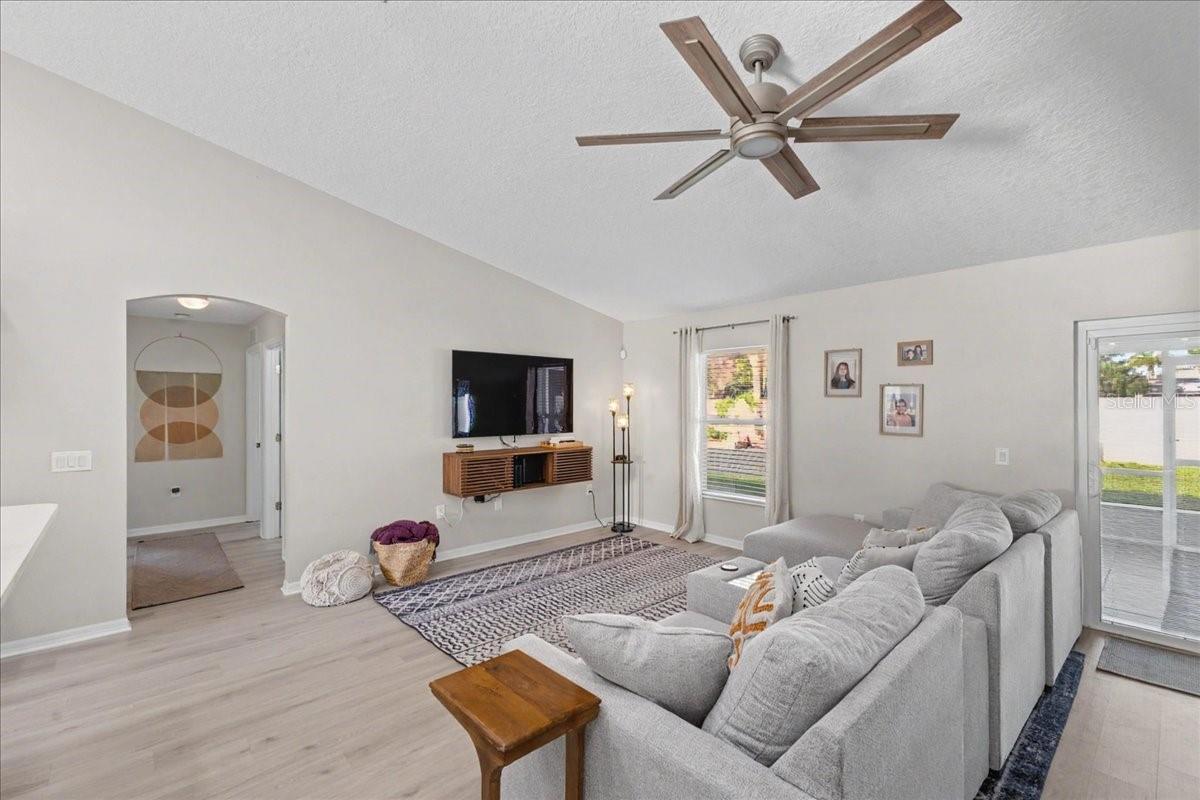 MARINERS GATE PH 01 - Residential