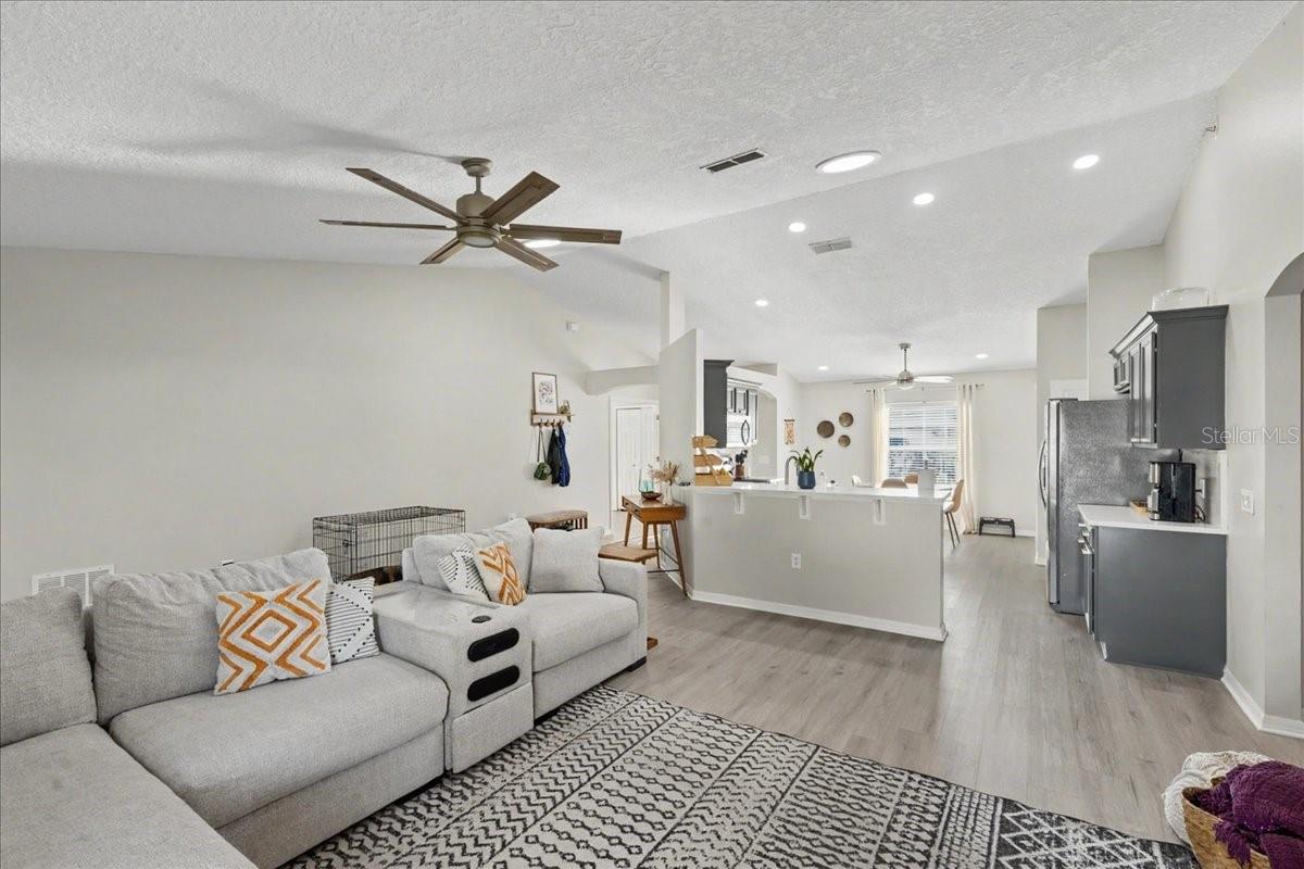 MARINERS GATE PH 01 - Residential