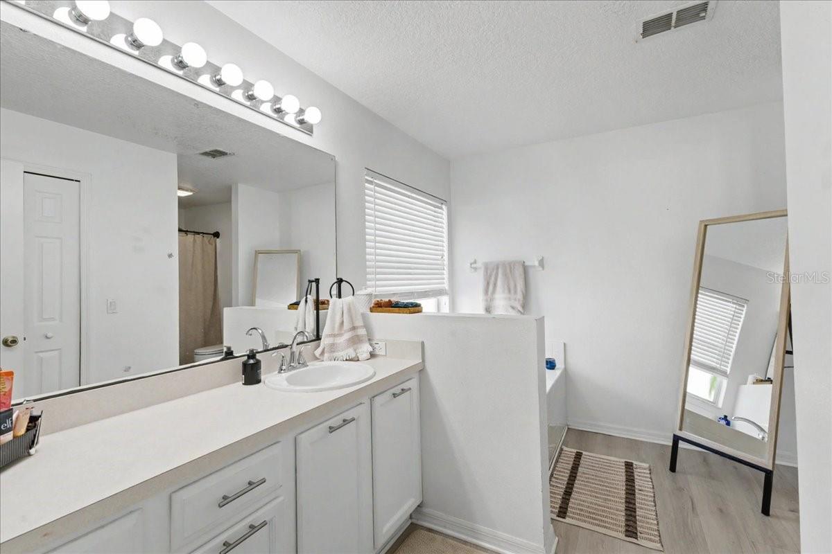 MARINERS GATE PH 01 - Residential