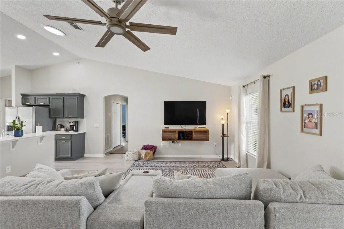 MARINERS GATE PH 01 - Residential