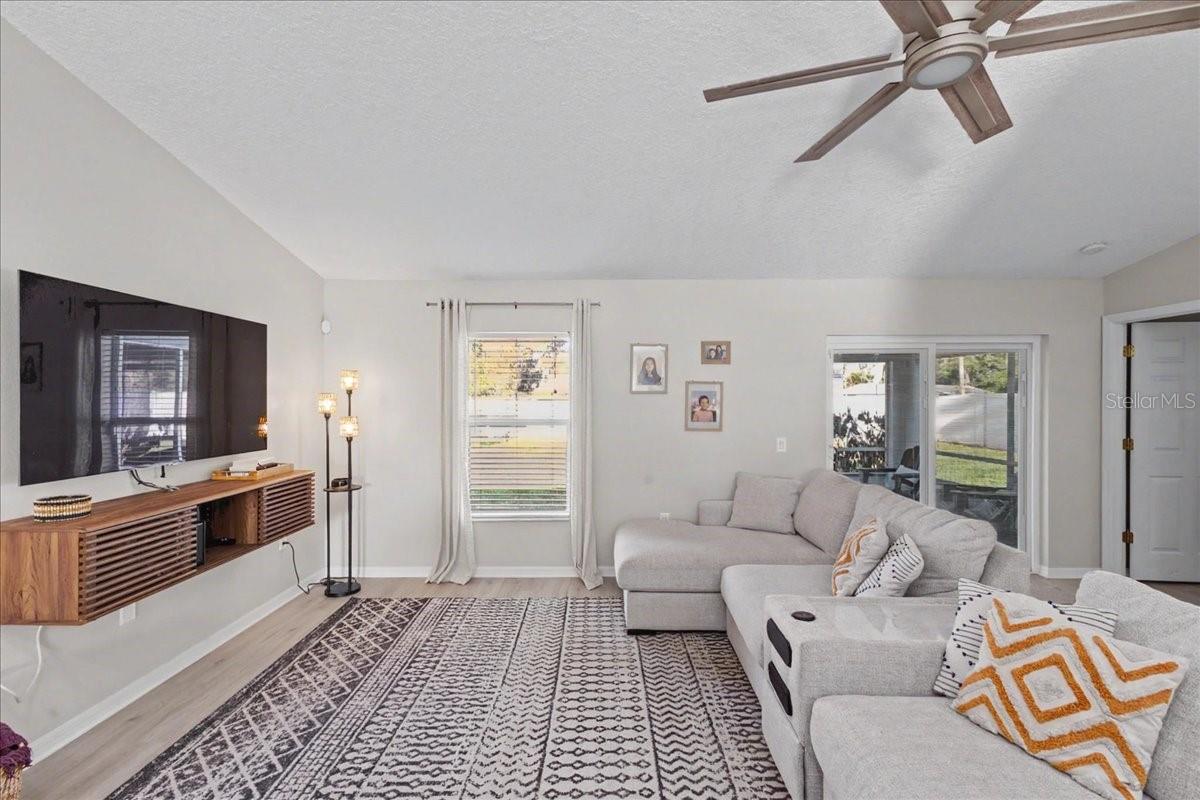 MARINERS GATE PH 01 - Residential