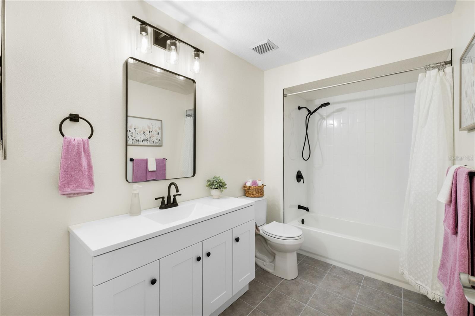 BROOKFIELD - Residential