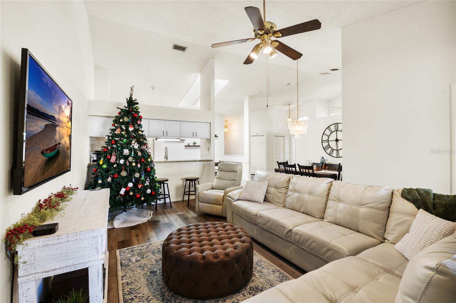 2582 NORTHFIELD LANE