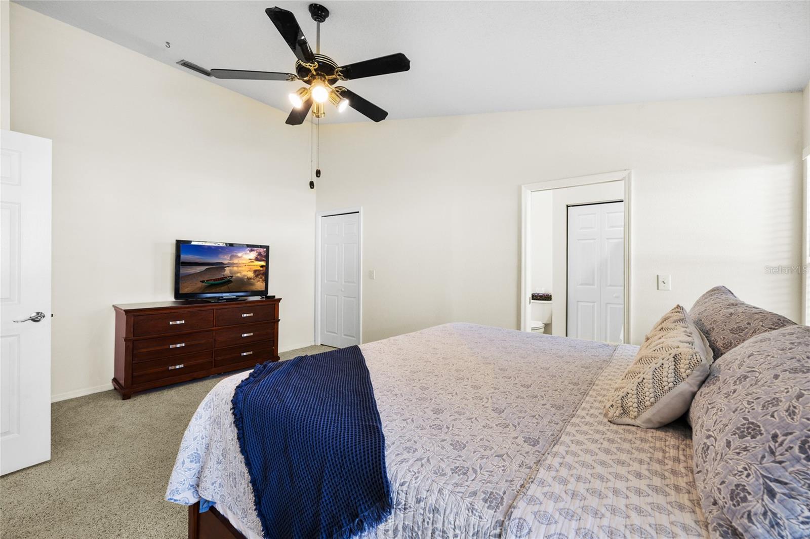 BROOKFIELD - Residential