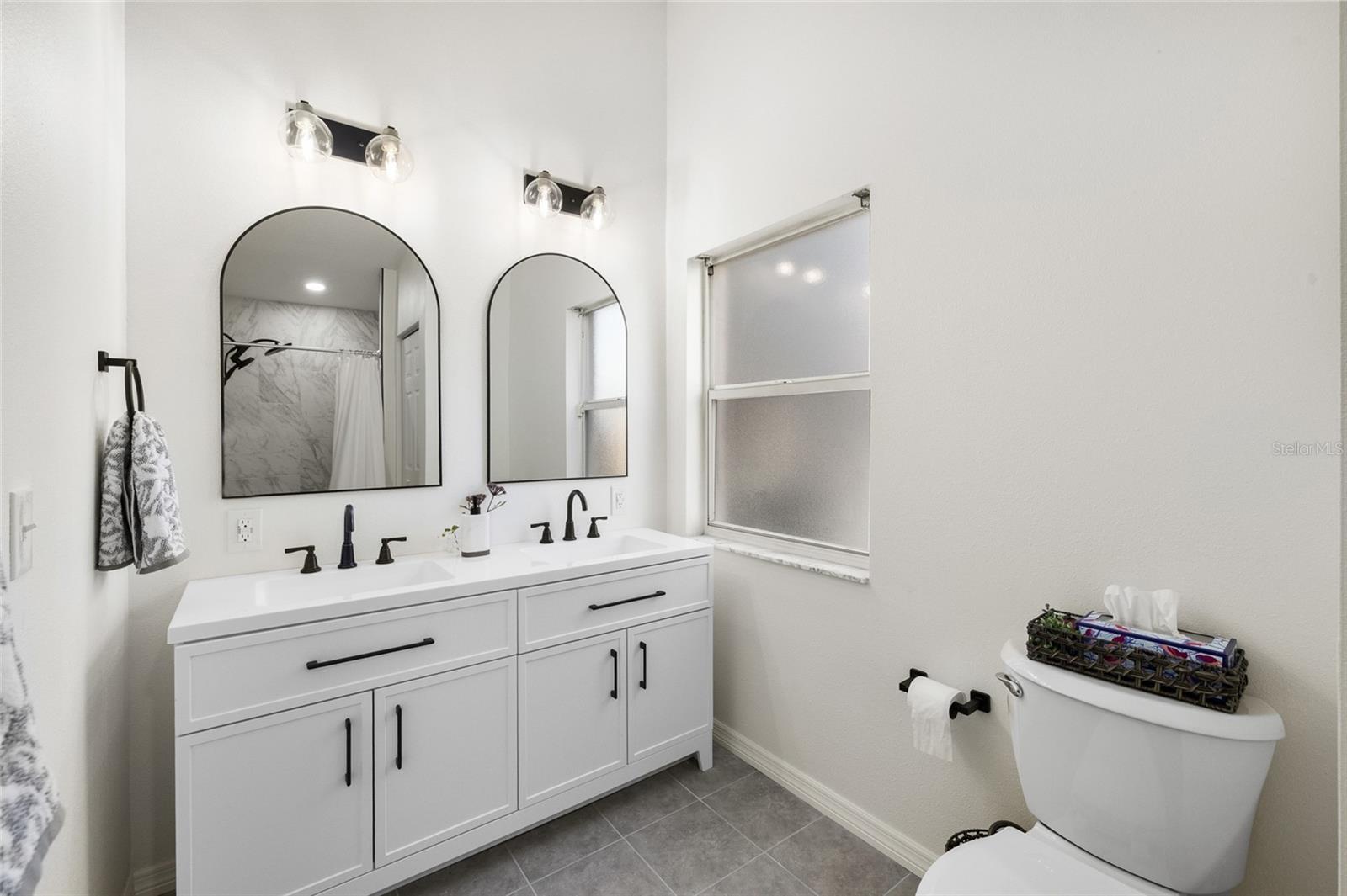 BROOKFIELD - Residential