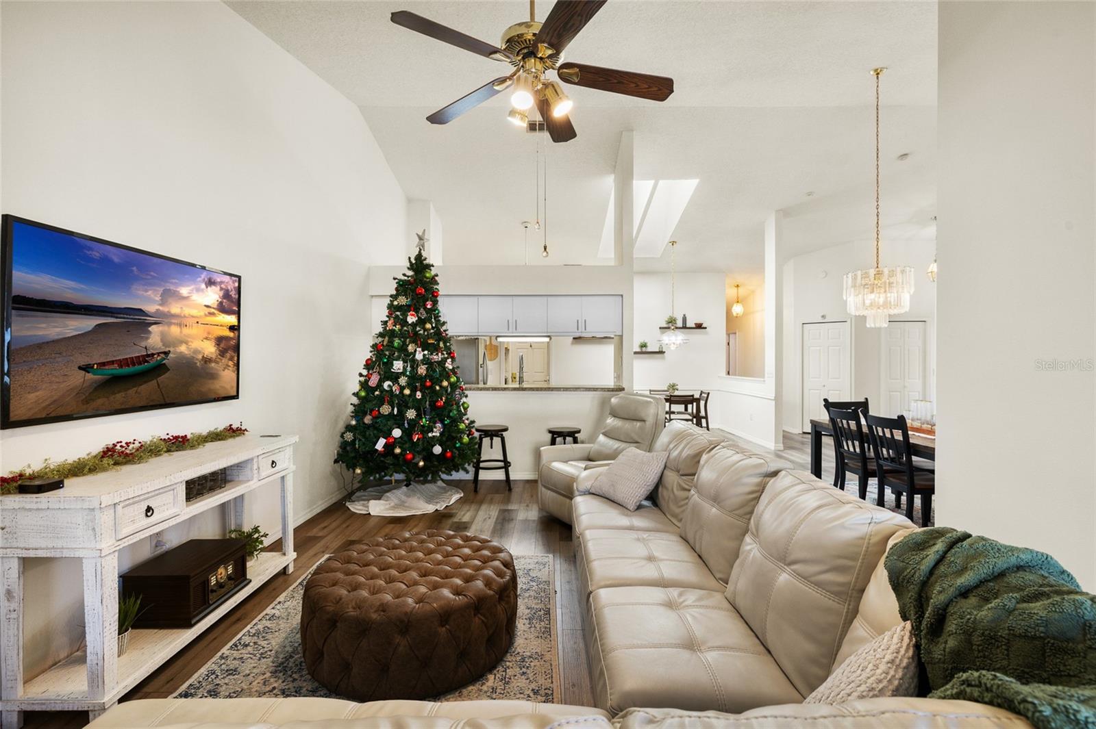 BROOKFIELD - Residential